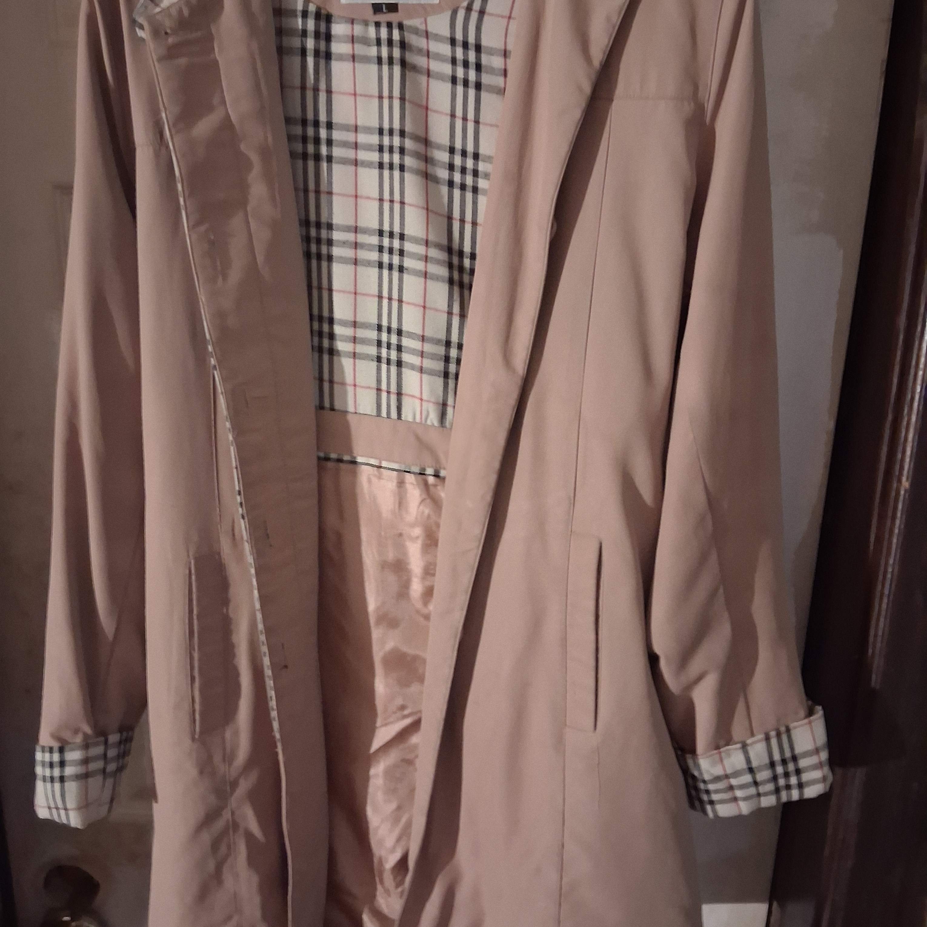 Burberry Beige Trench Coat With Plaid Lining